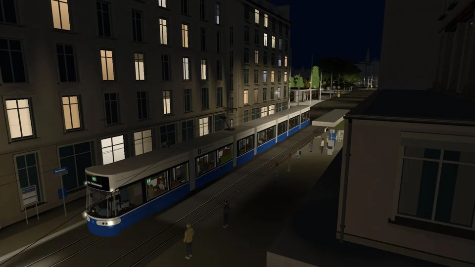 Tram und Haltestelle Opernhaus bei Nacht
